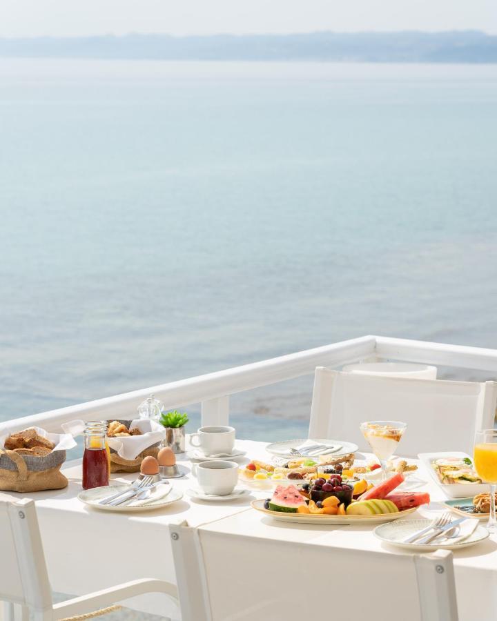 White Suites Resort أفيتوس المظهر الخارجي الصورة