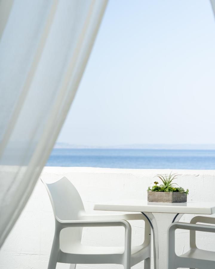 White Suites Resort أفيتوس المظهر الخارجي الصورة