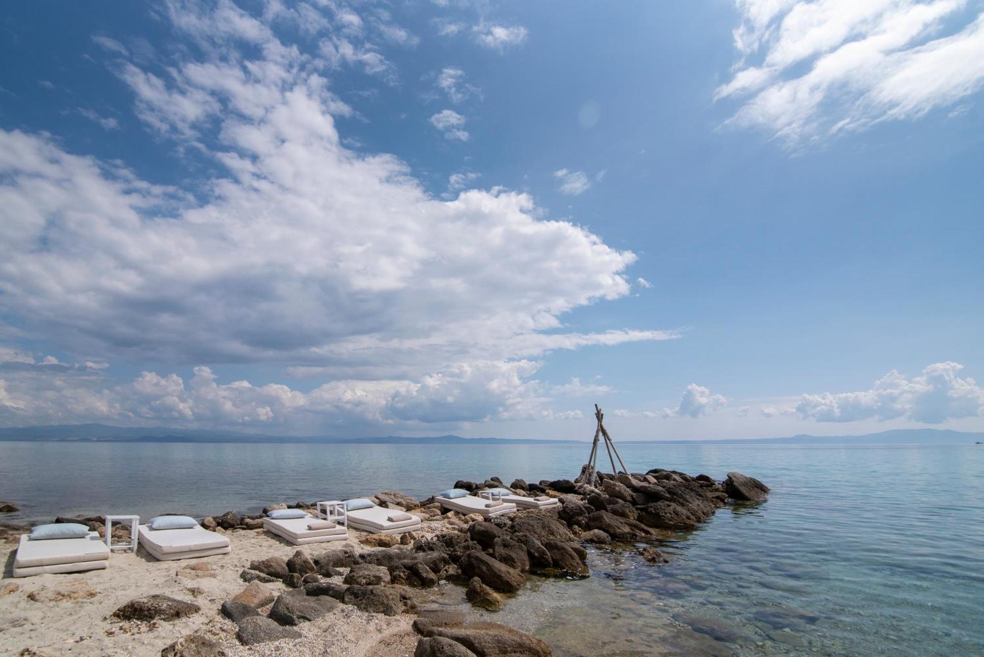 White Suites Resort أفيتوس المظهر الخارجي الصورة