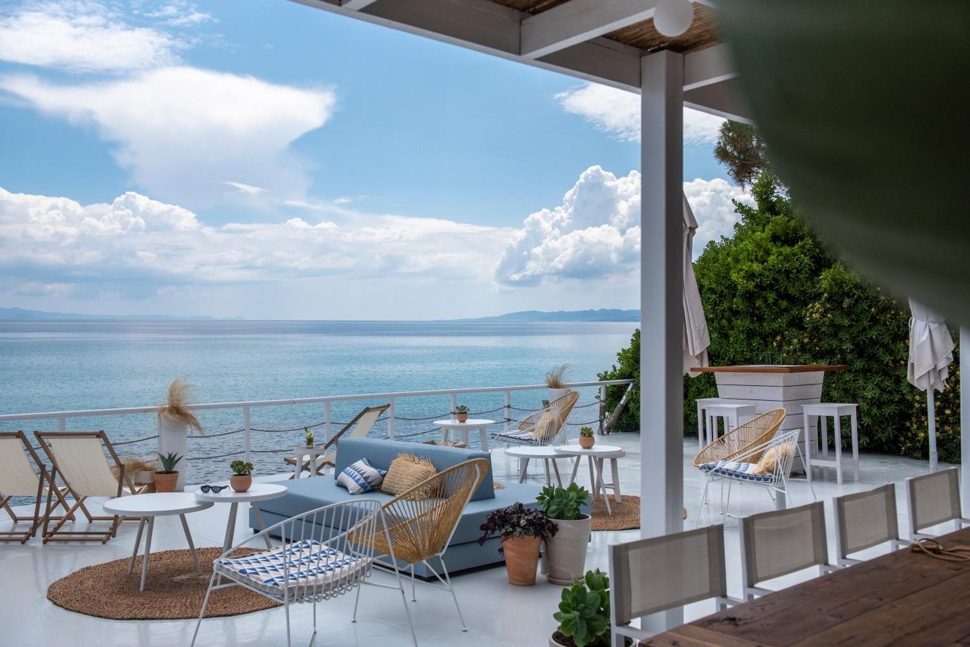 White Suites Resort أفيتوس المظهر الخارجي الصورة