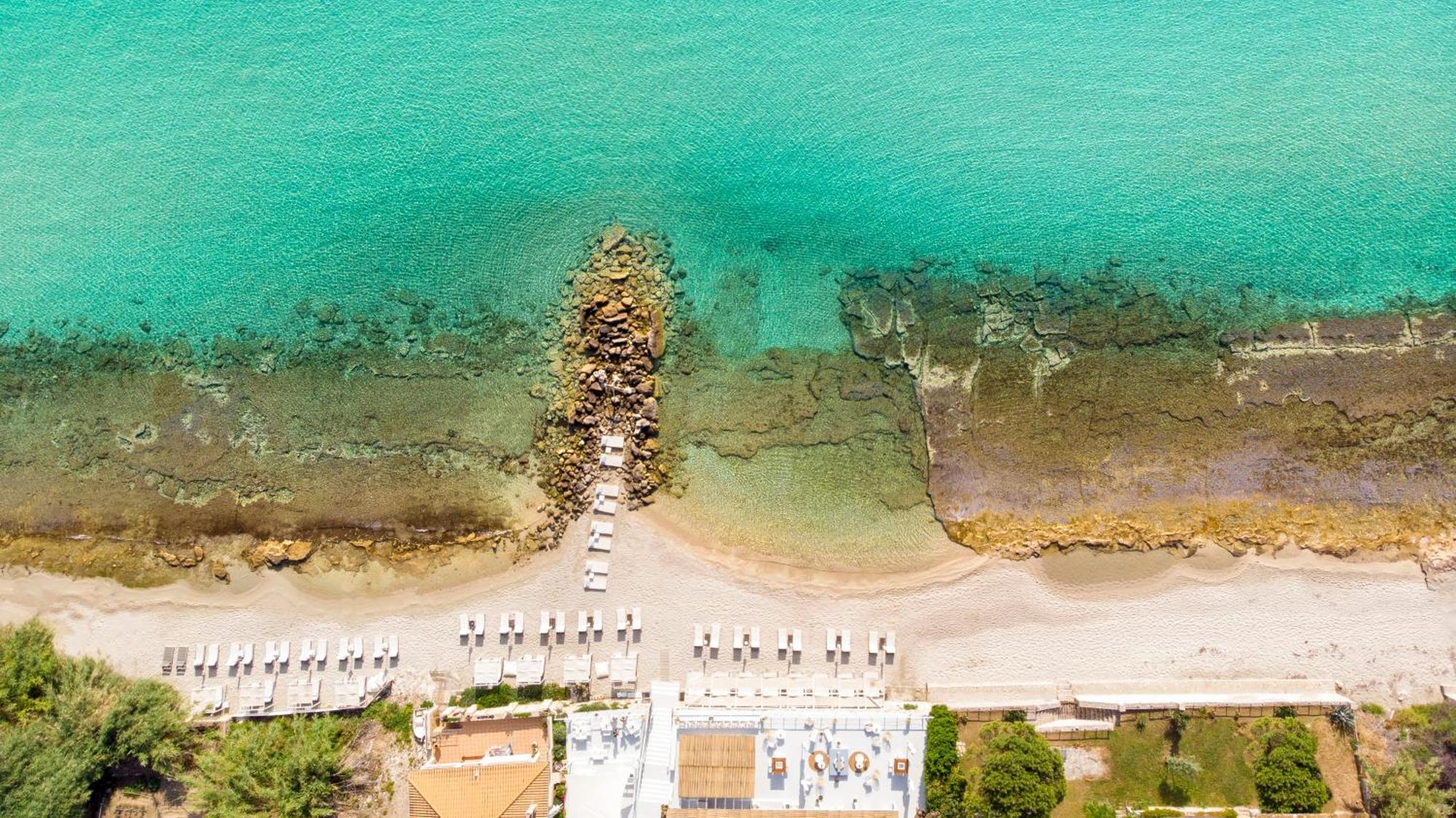 White Suites Resort أفيتوس المظهر الخارجي الصورة